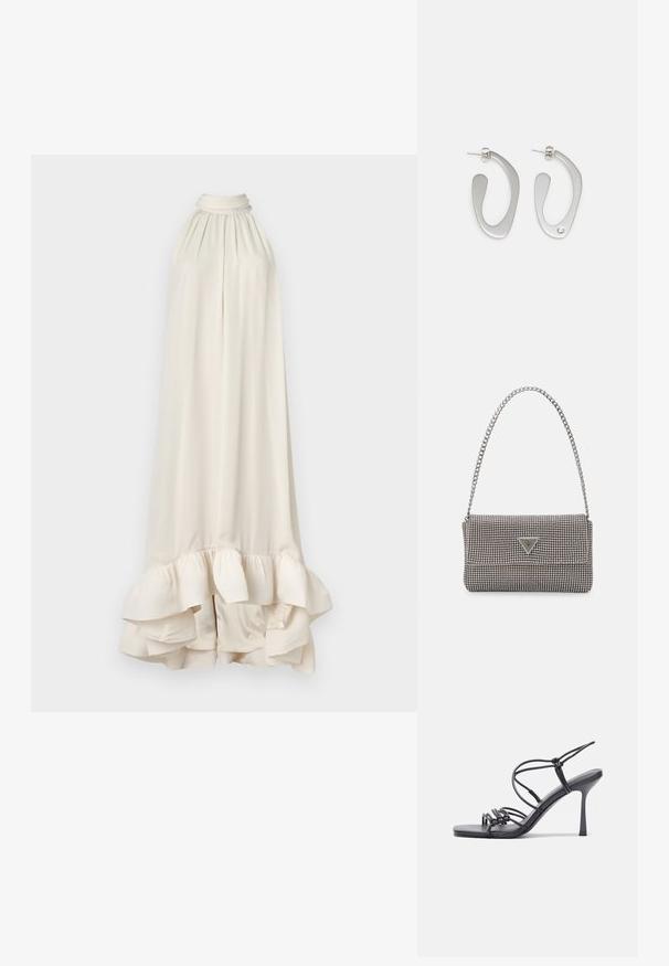 Malina SABRINA HALTER NECK RUFFLED DRESS - Koktélruha / Partiruha - white; Fekete magas sarkú szandálok vékony pántokkal, csomózott mintával, sima négyzetes orral és karcsú stiletto sarkal rendelkeznek.; Világosszürke fémes kézitáska lánc pánttal, kis kör alakú fém kifinomult díszítéssel és háromszög alakú márkagéppel.; Ezüst fém fülbevalók, amelyek folyékony, absztrakt formát ölelnek fel, fényes felülettel. Az egyik kis kristály díszítéssel kiemelkedik.