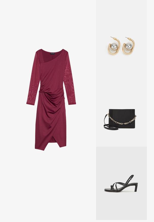 Burgundy klänning med långa genomskinliga ärmar, asymmetrisk halsringning, draperad kropp och rynkdetaljer vid midjan, med en knä-lång fåll.; Svart sandaler med remmar och fyrkantig tå samt låg blockklack. Har flera tunna remmar och en justerbar ankelrem. Tillverkad av mjukt läder.; Svart läder crossbody-väska med en slät yta, rektangulär form och metallickedjedetalj på framsidan. Justerbar rem ingår.; Guldtonade örhängen med en böjd, hoop-liknande design som har en framträdande silverfärgad sfärisk detalj. Polerad metallfinish, med stiftfäste.