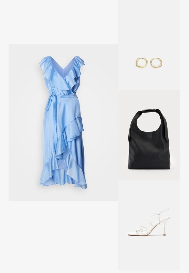 Ljusblå omlottklänning med volangärmar och volangnederkant. Tillverkad av mjukt tyg, har en knytrem som kan justeras i midjan för en anpassad passform.; Vit remsandaler med hög klack, platt tårbas, strukturerad framdel med rynkade detaljer och en smal vristrem.; Svart läderhandväska med en stor öppen topp och en enkel axelrem. Mjuk textur, minimalistisk design, med subtila metallaccenter.; Guldörhängen i form av ringar med en texturerad, oregelbunden form. Har en sömlös stängning och en polerad yta som betonar en modern design.