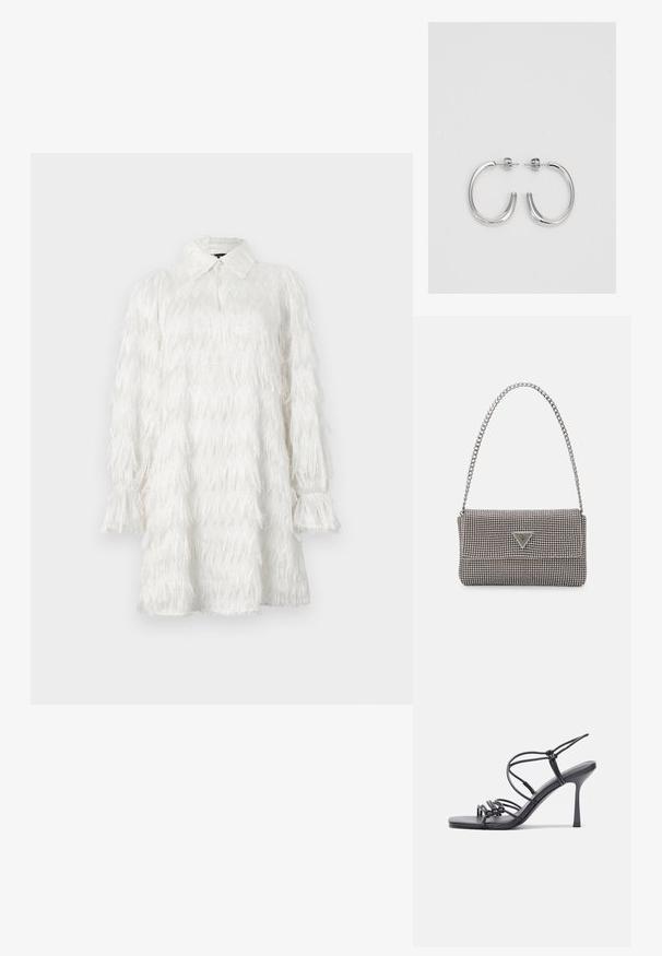 Bijela haljina s resicama i ovratnikom, koja ima teksturirani uzorak u cik-cak obliku i voluminozne dugačke rukave s nabranim manžetama.; Crne sandale na visokoj potpetici imaju tanke trake s čvorastim dizajnom, glatki kvadratni vrh i elegantnu stiletto petu.; Svijetlosivi metalik ruksač s lancem, ukrašen malim okruglim metalnim zakovicama i trokutastim logotipom marke.; Srebro naušnice u obliku prstena s glatkom, sjajnom završnom obradom. Zaobljenog oblika, laganog dizajna, s kopčom na poleđini.