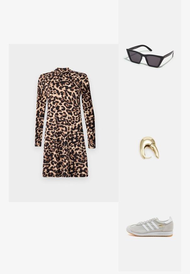 Leoparda raksta kleita ar garām piedurknēm, augsto apkakli un izpletu siluetu. Audumam ir gluda tekstūra, ar kontrastējošām tumšām un gaišām krāsām.; Gaišpelēka kedas, izgatavotas no zamša un sieta, ar trim baltām svītrām, apaļu purngalu un gumijas zoli. Zelta logo akcenta detaļa blakus auklām.; Melni, stūrveida saulesbrilles ar pelēkiem objektīviem; izgatavotas no plastmasas, ar biezām kājām, kam ir gluda virsma un nav redzamu stiprinājumu.; Zeltīti metāla auskari ar gludu, izliekta dizaina. Ar atšķirīgu smailu formu, pulētu virsmu un eņģu aizdari.