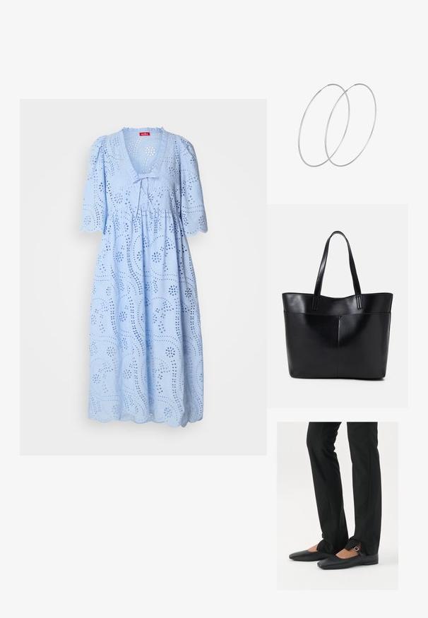 Helles blaues Kleid mit lockerer Passform, kurzen Puffärmeln, V-Ausschnitt, Lochmuster und gewelltem Saum, aus strukturiertem Baumwollstoff.; Schwarze Leder-Ballerinas mit spitzer Zehenpartie, Riemchen mit silberner Schnalle, kombiniert mit schwarzen taillierten Hosen mit Schlitzsaum.; Schwarze Leder-Shopper-Tasche mit zwei langen Griffen, einer glatten Textur und einer strukturierten Form. Verfügt über eine Vordertasche für zusätzlichen Stauraum.; Silberne Creolen mit minimalistischem Design. Rundform, glatte Oberfläche und dünnes Profil. Leichtgewichtig mit hochglänzender Oberfläche.