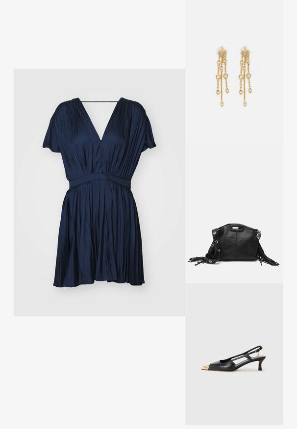 Mørkeblå kjole laget av glatt stoff, med V-hals, korte fladdermansjetter, elastisk liv og rynket skjørt med folder.; Svarte skinn slingback-sko med spiss tå og gullmetallhette. Har utskjæringsdesign og en slank hæl med justerbar stropp.; Maje MISS MINI - Skulderveske - noir; Gullfargede øreringer med flere hengende kjeder, med klare ovale rhinestein aksenter og dekorative stud-topper.