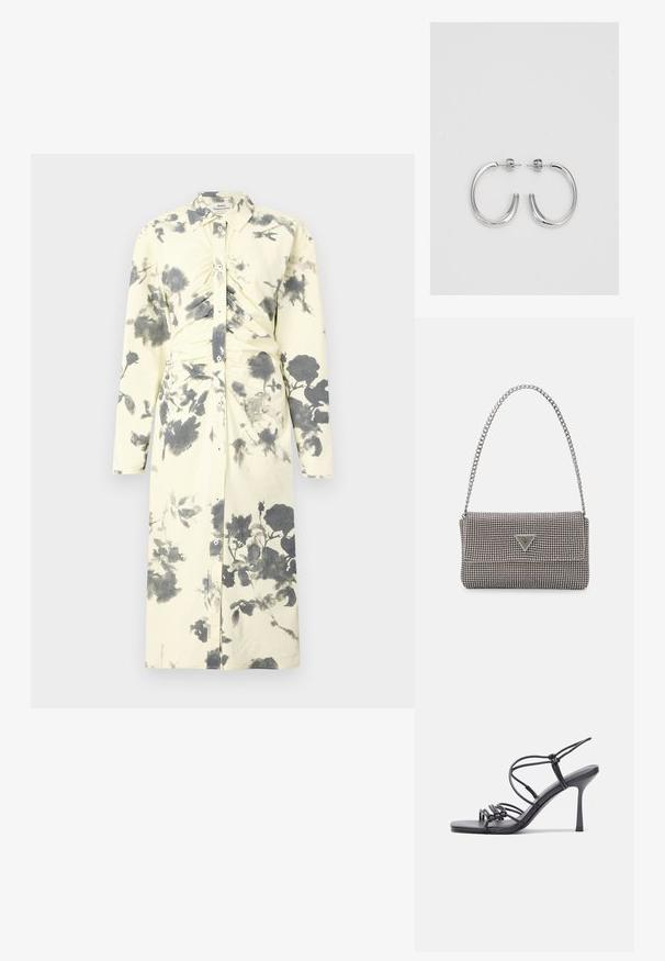 Rochie cu mâneci lungi, cu nasturi, dintr-un material galben moale, cu un imprimeu floral negru și detalii împăturite la talie.; Sandale negre cu toc înalt au curele subțiri cu un design legat, un vârf pătrat neted și un toc stiletto elegant.; Geantă metalică gri deschis, cu un strap din lanț, decorată cu mici ținte circulare metalice și un logo de marcă triangular.; Cercei rotunzi din argint cu un finisaj neted și strălucitor. Design ușor, având o formă rotundă și închidere cu tijă.