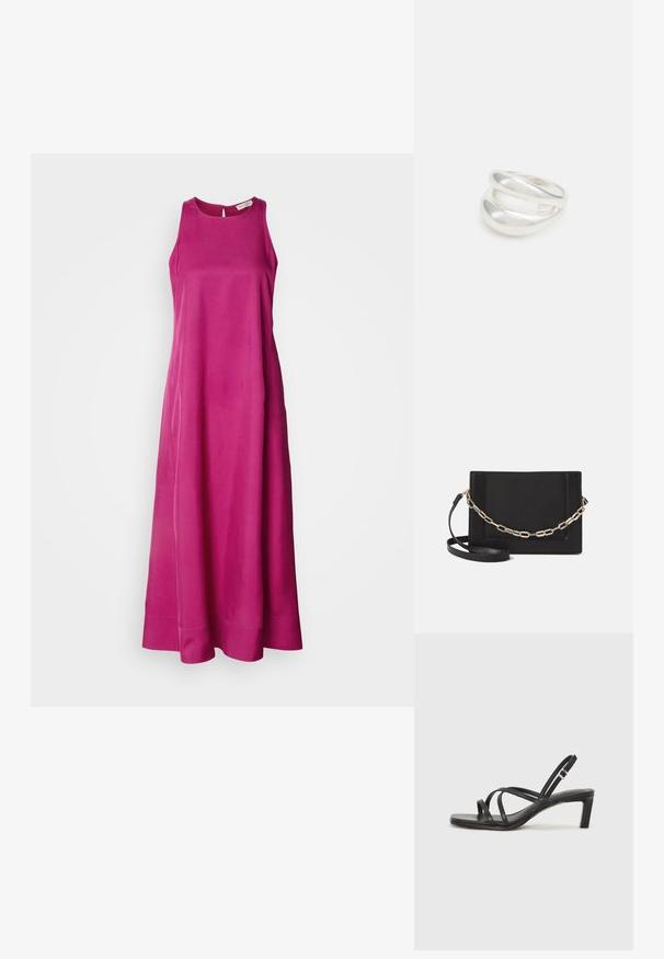 Duga haljina bez rukava u vibrantnoj ružičastoj tkanini s glatkom teksturom. Ima okrugli dekolte i pada u lepu suknju s čistim rubom.; Crne sandale s trakama, kvadratnim prstom i niskom blok petom. Ima više tankih trakica i podesivu trakicu oko gležnja. Izrađene su od glatke kože.; Crna kožna torba preko tijela s glatkom teksturom, pravokutnim oblikom i metalnim lancem na prednjoj strani. Uključena je podesiva naramenica.; Srebrna dvostruka prsten s glatkom, poliranom površinom. Karakterizira ga fluidan, zakrivljen dizajn s preklapajućim sekcijama za moderan izgled.