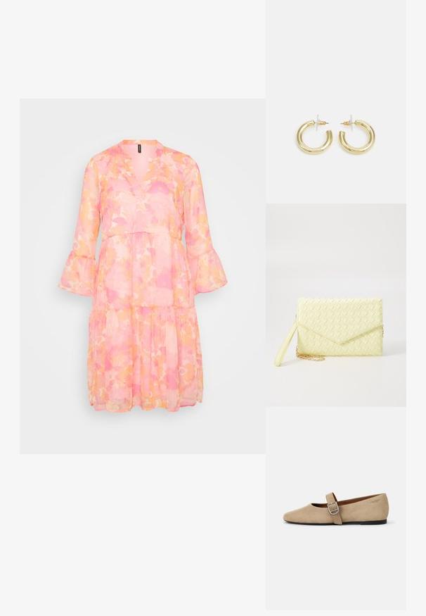 Lagani, slojeviti haljinu s V-izrezom i zvonastim rukavima. Sadrži uzorak koji podsjeća na akvarel u ružičastim i narančastim nijansama.; Bež suède Mary Jane balerinke s oštrim vrhom i jednim podesivim remenom sa srebrnom kopčom. Crna ravna potplat.; Žuta pletena novčanica s preklopnim dizajnom, odvojivim remenom za zapešće i zlatnim lancem kao ukrasom. Glatka tekstura i pravokutni oblik.; Zlatne kružne naušnice s glatkom, sjajnom završnom obradom. Kružni dizajn s malom potporom i prozirnom podlogom za sigurno nošenje.