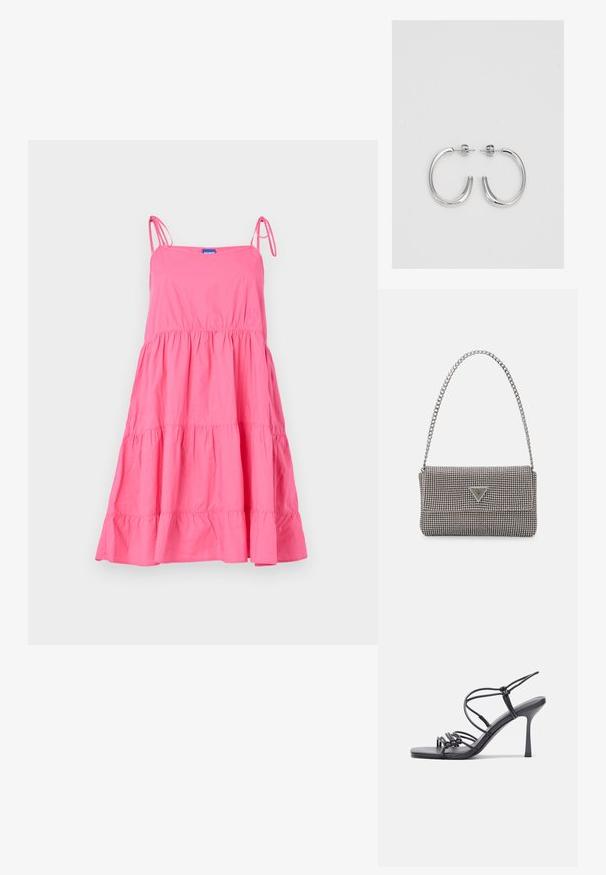 HUGO KARAMELA - Vapaa-ajan mekko - dark pink; Mustat korkokengät sandaalit, joissa on ohuet hihnat solmittuna, sileä neliön muotoinen varvasosa ja tyylikäs stiletto-korko.; Vaalea harmaa metallinen käsilaukku, jossa on ketjusanka. Laukku on koristeltu pienillä pyöreillä metallikoruilla ja kolmion muotoisella brändilogolla.; Hopeiset korvarenkaat, joissa on sileä ja kiiltävä pinta, kaareva muoto ja piikkikiinnitys. Minimalistinen muotoilu modernilla viimeistelyllä.