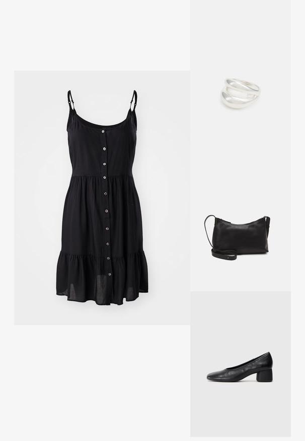 Crna haljina bez rukava s dugmadi sprijeda, volanastim rubom i podesivim trakama, izrađena od laganog materijala.; Crna kožna pumpica s okruglim vrhom i srednje blok petom. Glatka tekstura s minimalnim detaljima, s suptilnim elastičnim otvaranjem.; Crna kožna torba na rame s glatkom teksturom, zakrivljenim oblikom, podesivim remenom i zatvaranjem na patentni zatvarač. Minimalistički dizajn bez ukrasa.; Srebrna dvostruka prsten s glatkom, poliranom površinom. Karakterizira ga fluidan, zakrivljen dizajn s preklapajućim sekcijama za moderan izgled.