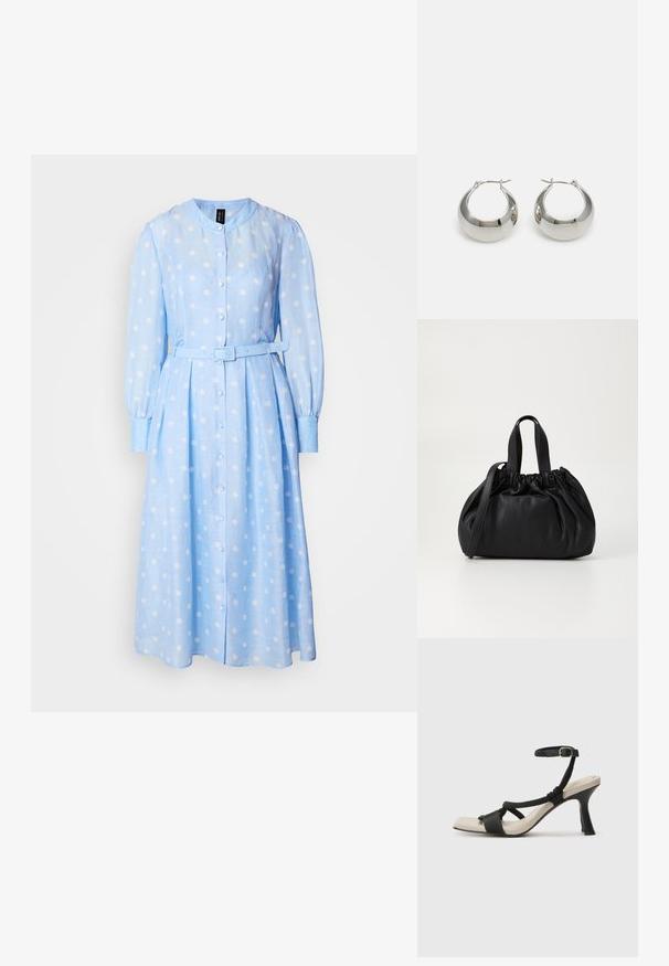 Abito lungo a maniche lunghe di colore blu chiaro con pois bianchi, apertura frontale con bottoni e vita con cintura. Presenta un colletto rotondo e una gonna plissettata.; Sandal con tacco nero e design con cinturino intrecciato, punta quadrata e cinturino alla caviglia regolabile. Soletta beige chiaro con tacco nero lucido.; Borsa a tracolla in pelle nera con design a cima arricciata, dotata di due manici corti e di una lunga tracolla regolabile. Texture liscia, forma arrotondata.; Orecchini a cerchio in metallo argentato con una superficie liscia e lucida e un design strutturato e arrotondato. Presentano una chiusura a cerniera per un indosso sicuro.