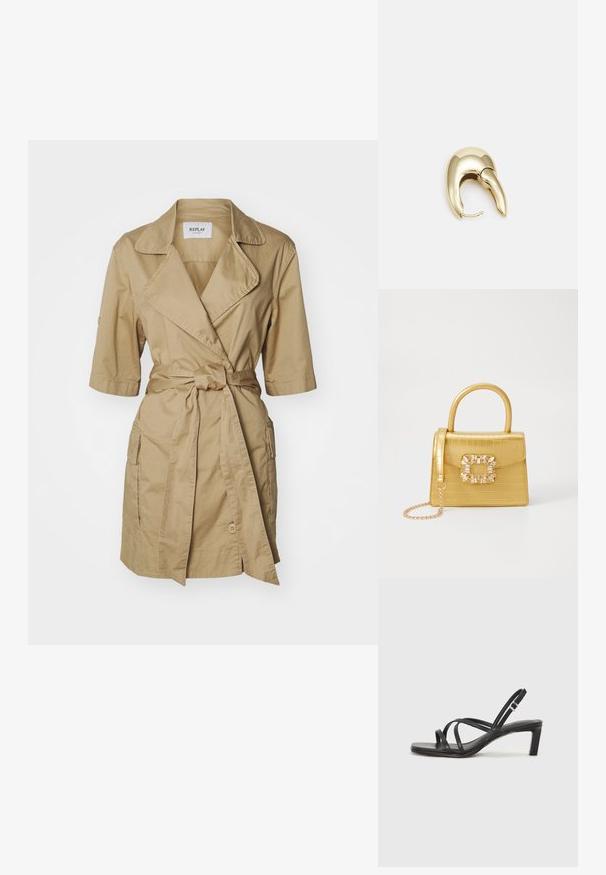 Kaki tranšėja su diržo juosta, trumpomis rankovėmis, nusileidžiančiu apykakle ir šoninėmis kišenėmis. Pagaminta iš lengvos medžiagos su lygiu paviršiumi.; Juodi šlepetės su kvadratiniu pirštu ir žemu bloku kulnu. Yra keli ploni dirželiai ir reguliuojamas kulkšnies diržas. Pagaminti iš lygios odos.; Geltonas dirbtinės krokodilo odos rankinukas su standžiu dizainu, viršutine rankena, nuimamu grandininiu dirželiu ir dekoratyviniu krištolo papuošimu ant užsegimo.; Aukso tono metalinės auskarai su stilingu, kreiviu dizainu. Išsiskiria ryškiu smailiu pavidalu, poliruota paviršiumi ir užsegimu su vyriu.