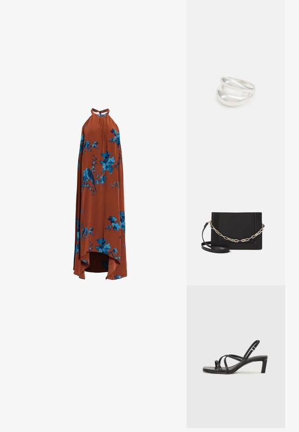 Dlhé večerné šaty z ľahkej tkaniny vo farbe spálenej oranžovej, s modrými kvetinovými a vtáčími potlačami, s vysokým a nízkym lemom.; Čierne sandále na vysokom podpätku so štvorcovou špičkou a nízkym blokovým podpätkom. Obsahujú viacero tenkých popruhov a nastaviteľný členkový popruh. Vyrobené z hladkej kože.; Čierna kožená crossbody taška s hladkou textúrou, obdĺžnikovým tvarom a kovovým reťazovým detailom na prednej strane. Súčasťou je nastaviteľný popruh.; Strieborný prsteň s dvojitým pásikom s hladkým, lesklým povrchom. Má plynulý, zakrivený dizajn s prekryvajúcimi sa časťami pre moderný vzhľad.