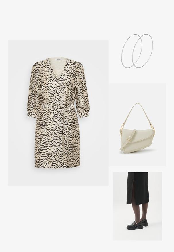 Īss krēmkrāsas kleita ar V veida izgriezumu, trīs ceturtdaļu piedurknēm un jostu. Rotāta ar melnu dzīvnieku apdruku visā virsmā.; Melni ādas apavi ar noapaļotu purngalu, biezām bloku papēžiem un elastīgiem sānu akcentiem, apvienoti ar tumšām zeķubiksēm un melnu svārku ar šķirbu.; Maza krēmkrāsas rokas soma ar teksturētu apdari, garu regulējamu siksniņu, ķēdes akcentu un vāciņa aizdari. Zelta aparatūras detaļas.; Sudraba gredzenveida auskari ar minimālistisku dizainu. Cirkulāra forma, gluda tekstūra un plāns profils. Vieglu svaru ar spīdīgu apdari.