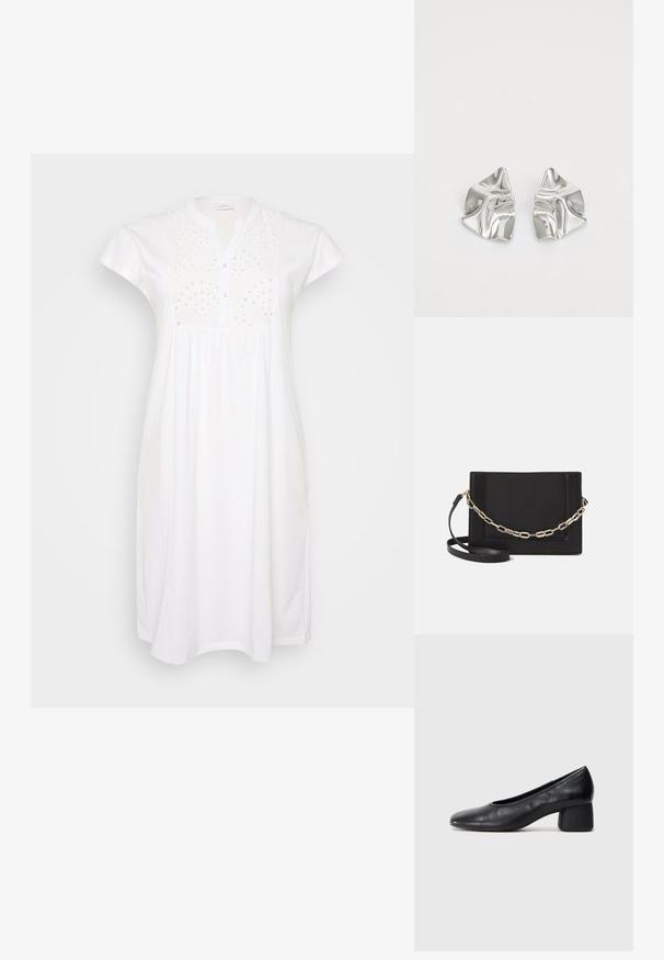Vestido branco de algodão com mangas curtas, abertura com botões e detalhes de bordado em ilhós no corpete. Textura suave, corte solto.; Sapato de salto preto em couro com bico arredondado e salto médio bloco. Textura suave com detalhes mínimos, apresentando uma abertura elástica discreta.; Bolsa crossbody de couro preto com uma textura suave, forma retangular e um detalhe em corrente metálica na frente. Inclui uma alça ajustável.; Brincos de metal prateado com um design ondulante e escultural, apresentando um acabamento polido e formas irregulares, destacando uma estética contemporânea.