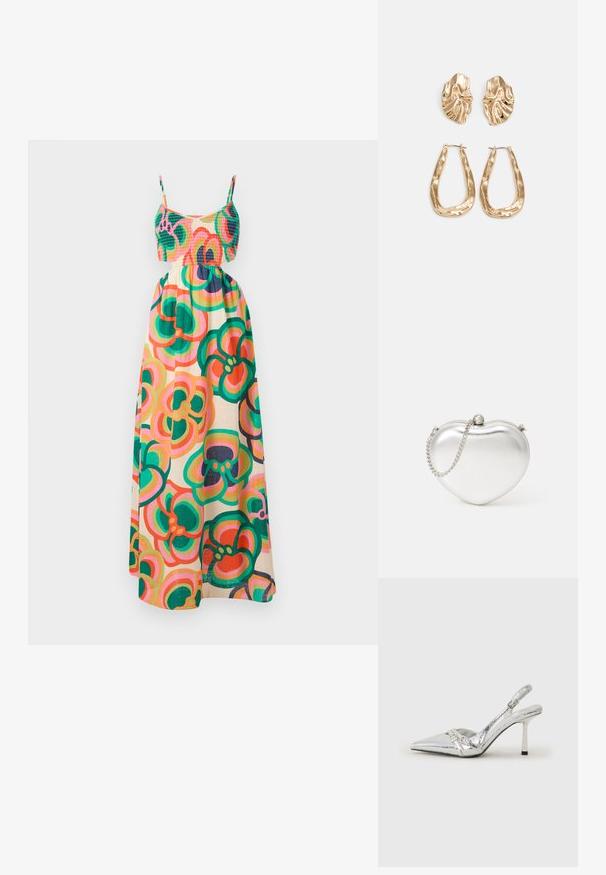 Robe maxi avec un corsage smocké, fines bretelles, motif floral en vert, rose et orange sur un fond crème. Tissu léger.; Escarpin argenté à talon aigu, avec un bout pointu, une finition métallique, deux brides décoratives et un talon élancé avec un embout noir.; Pochette en métal argenté en forme de cœur avec une texture lisse, fermeture à clapet et une bandoulière en chaîne argentée.; Boucles d'oreilles dorées présentant des formes texturées et ondulées. Comprend des clips sculpturaux et un design de créoles ouvertes avec une finition martelée.