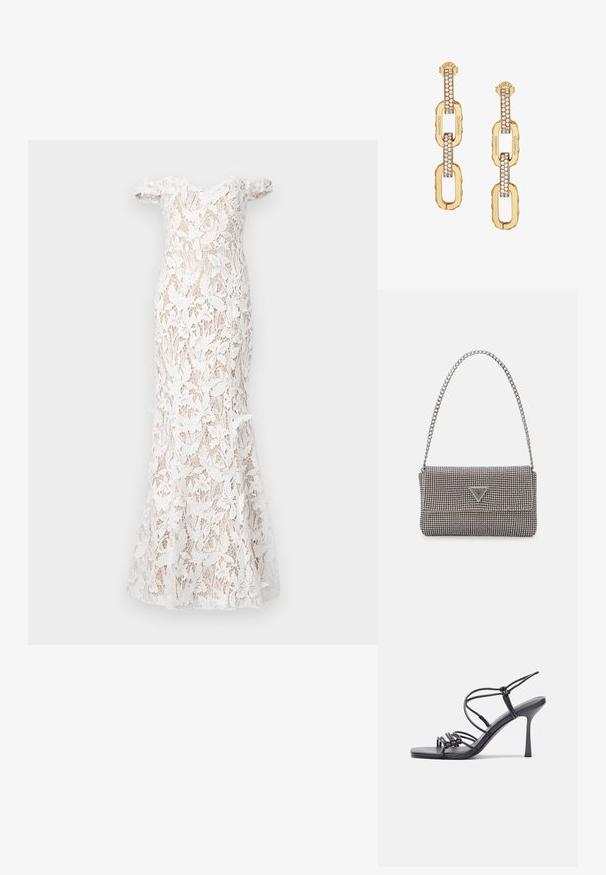 Marchesa Notte Îmbrăcăminte de ocazie - ivory; Sandale negre cu toc înalt au curele subțiri cu un design legat, un vârf pătrat neted și un toc stiletto elegant.; Geantă metalică gri deschis, cu un strap din lanț, decorată cu mici ținte circulare metalice și un logo de marcă triangular.; Cercei din linkuri de aur cu un design accentuat de cristale clare, având inscripția gravată "GUESS" și o finisare netedă.