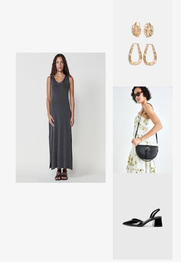Długa, ciemnoszara sukienka bez rękawów o prążkowanej teksturze, z okrągłym dekoltem i bocznymi rozcięciami, w połączeniu z czarnymi sandałami na cienkich paskach.; Czarne lakierowane półbuty na obcasie z wydłużonym noskiem i geometrycznym słupkiem. Charakteryzują się eleganckim, minimalistycznym designem oraz gładką fakturą.; Czarna skórzana torebka o zakrzywionym kształcie, z odpinanym paskiem i złotymi akcentami. Torebka posiada klapę z zapięciem w kształcie klamry.; Złote kolczyki w odcieniu, prezentujące teksturowane, faliste kształty. Zawierają rzeźbiarskie klipsy i otwarty projekt kółek z młotkowanym wykończeniem.