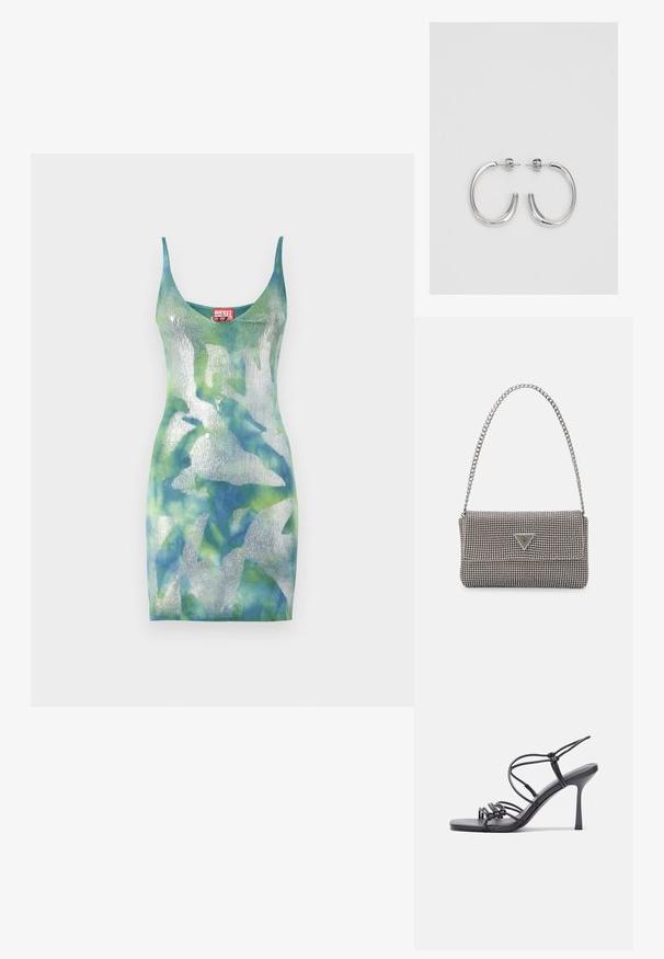 Kootud kleit gradient siniste ja roheliste toonide vahel, metallilise sära ja sügava v-kaelusega, kitsas istuvus. Diesel'i silt kaelusel.; Mustad musta värvi kontsandaalid on varustatud peente rihmadega, millel on sõlmekujundus, siledad ruudukujulised varbad ja stiilne stilettokonts.; Helehall metallik handbags, millel on kett, kaunistatud väikeste ümmarguste metallist õmblustega ja kolmnurkse brändi logoga.; Hõbedast rõngaskõrvarõngad sileda ja läikiva pinnaga, kõveriku kujuga ning postitaksega sulgur. Minimalistlik disain kaasaegse viimistlusega.