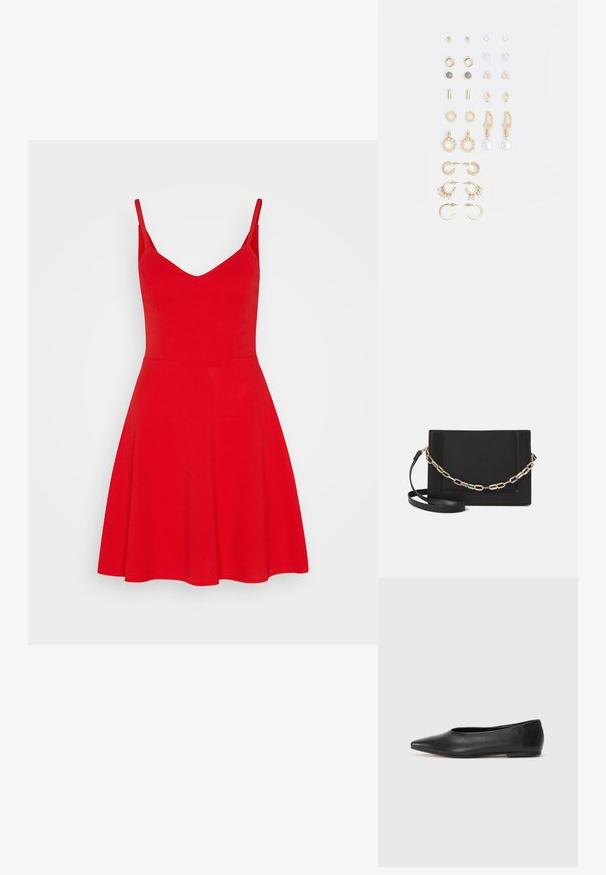 Piros, ujj nélküli ruha, testhez simuló felsőrésszel és bővülő szoknyával. Simább anyagból készült, sekély V-nyakkivágással és állítható pántokkal.; Fekete bőr balettcipő, hegyes orral, minimalista dizájn, sima textúra, alacsony sarkú, látható fémrész vagy díszítés nélkül.; Fekete bőr keresztpántos táska, sima textúrával, téglalap alakú és fém lánc részlettel az elején. Állítható pánttal ellátva.; Arany tónusú fülbevalók szettje, amely különféle mintákat tartalmaz, beleértve a stift fülbevalókat, karikákat és gyöngyökkel és strasszokkal díszített hosszú fülbevalókat.