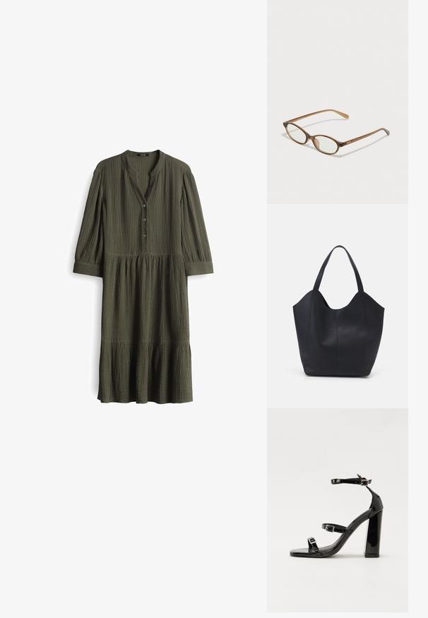 Olivengrünes, knielanges Kleid aus plissierter Baumwolle. Mit einem Henley-Ausschnitt mit drei Knöpfen und gerafften Ärmeln. Ausgestellter Saum.; Schwarze patentierte Sandalen mit Absatz, quadratischer Spitze, Knöchelriemen und silbernen Schnallen. Mit einem stabilen Blockabsatz für mehr Stabilität.; Braune Schildpatt-Brille mit ovalen Gläsern, dünnen Bügeln und transparenten Akzenten. Verfügt über ein dezentes Logo am Bügel. Elegantes, leichtes Design.; Schwarze Tote-Bag aus glattem Leder, mit einem abgerundeten, offenen Oberteil, zwei Schulterträgern und einem minimalistischen Design.