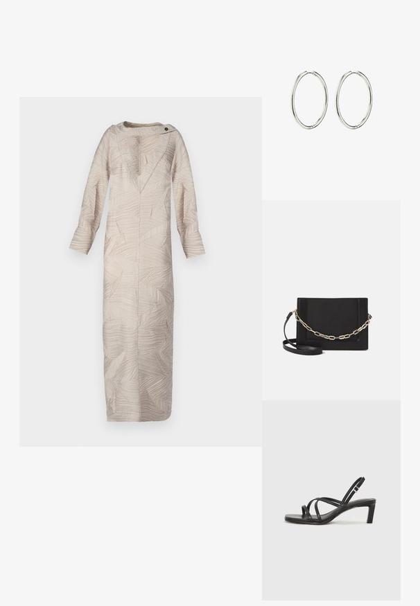 Bežs gari kleita ar teksturētu lapu rakstu, V veida kakla izgriezumu un pogām uz pleca. Garas piedurknes un taisna siluets papildina tās dizainu.; Melnas strappy sandales ar kvadrātveida purngaliem un zemu bloku papēdi. Ievērojamas ar vairākiem plāniem siksniņām un regulējamu potītes siksniņu. Izgatavotas no gludas ādas.; Melna ādas crossbody soma ar gludu faktūru, taisnstūrveida formu un metalizētu ķēdes detaļu priekšā. Iekļauta regulējama siksna.; Sudraba riņķveida auskari ar gludu, pulētu apdari. Apaļas formas, viegla konstrukcija, ar drošu aizdari.