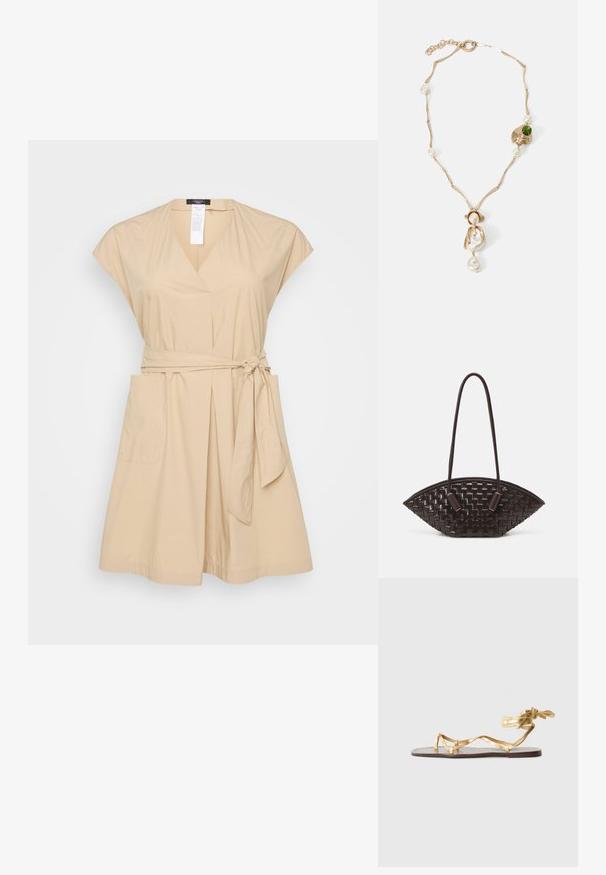 Rochie bej cu mâneci scurte, decolteu în V, curea legată în talie și două buzunare laterale. Construită dintr-un material neted, cu o potrivire lejeră.; Sandale plate aurii cu curele metalice subțiri, un accent legat la gleznă și o talpă texturată maro.; THEMOIRè OLIMPIA - Geantă de mână - fondant; Colier din metal auriu, cu verigi răsucite, perle albe și un accent din piatră verde. Prezintă detalii intricate și un sistem de închidere.