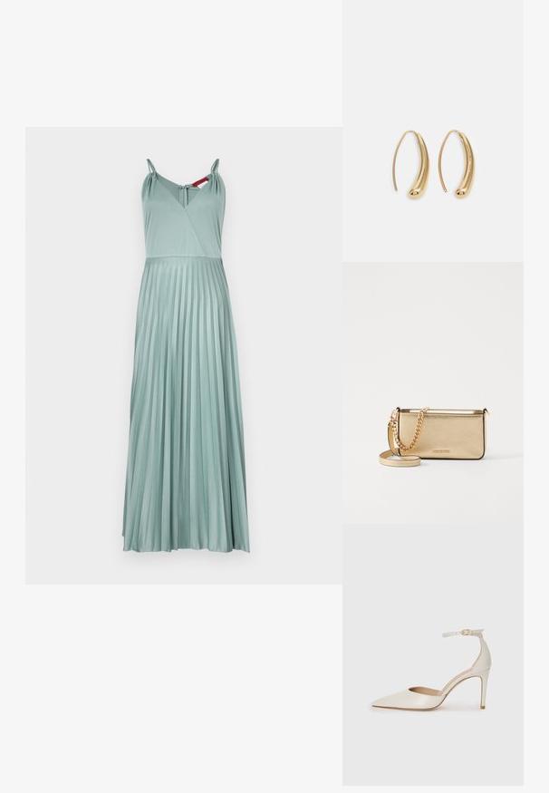 En lång, plisserad klänning i ljusgrön, med justerbara axelremmar och en djup V-ringning. Tillverkad av ett mjukt tyg med en lätt textur.; Vit läderhögklackad sko med spetsig tå, ankelrem och en smal stilettklack. Slät textur med diskret glänsande finish.; Metallich guld läderklutch med en texturerad yta, utrustad med en guld kedjestropp och en avtagbar axelrem. Varumärkeslogotyp präglad.; Guldtonade metallörhängen i en kurvad, avlång form. Har en slät, glänsande yta och en rundad spets för en extra detalj.