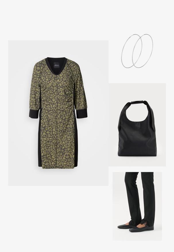 Vestido de estampado de leopardo con escote en V, mangas tres cuartos y tejido verde oliva texturizado. Paneles laterales y detalles en negro para contraste.; Bailarinas de cuero negro con punta afilada, correa con hebilla de plata, combinadas con pantalones negros ajustados que presentan un dobladillo con abertura.; Bolso hobo de cuero negro con un solo asa suave y redondeada; presenta una textura lisa y un diseño minimalista. Sin hardware visible ni acentos.; Pendientes de aro plateados con un diseño minimalista. Forma circular, textura suave y perfil delgado. Livianos con un acabado pulido.