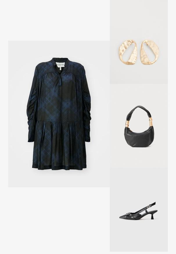 Schwarzes und blaues Karokleid mit hohem Kragen, langen, gerafften Ärmeln, plissiertem Rock und Knopfverschlüssen an den Manschetten. Glatte Stofftextur.; Schwarzer Leder-Slingback-Schuh mit spitz zulaufender Zehenpartie, dekorativen Riemen mit METALLÖSEN und niedrigem Blockabsatz. Strukturelle Oberfläche.; Schwarze Lederhandtasche mit runder Form, weicher Textur und einem geknoteten Griff mit goldfarbenen Hardware-Akzenten. Reißverschlussverschluss.; Ein Paar unregelmäßige, oval geformte Ohrringe aus goldfarbenem Metall mit einer strukturierten, leicht gehämmerten Oberfläche auf weißem Hintergrund.