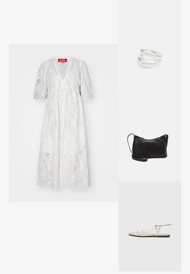 Valkoinen, polvipituinen mekko, jossa on puffihihat, silkkipistokirjonta, V-aukkoreuna ja rusetti yksityiskohtana edessä. Aaltoreunaiset korostukset.; Beige litte sandaalit, joissa on useita hoikkia hihnoja ja säädettävä solki. Pohja on litteä, ja reunassa on kevyt tumma kontrasti.; Musta nahkainen olkalaukku, jossa on sileä pinta, kaareva muoto, säädettävä hihna ja vetoketjukiinnitys. Minimalistinen muotoilu ilman koristeita.; Hopeinen kaksinkertainen rengas, jossa on sileä, kiillotettu pinta. Siinä on sulava, kaareva muotoilu, jossa on päällekkäisiä osia modernin ilmeen saavuttamiseksi.