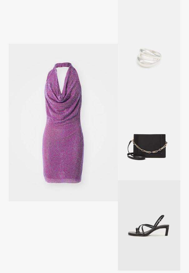 Violet halter tipo suknelė su klostytu priekiu ir visą paviršių puošiantis blizgučių raštas. Prigludusi siluetas su lygiu paviršiumi. Trumpa ilgis.; Juodi šlepetės su kvadratiniu pirštu ir žemu bloku kulnu. Yra keli ploni dirželiai ir reguliuojamas kulkšnies diržas. Pagaminti iš lygios odos.; Juodas odinis per petį nešiojamas krepšys turi lygų paviršių, stačiakampio formą ir metalinę grandinėlę priekyje. Pridedama reguliuojama dirželis.; Sidabrinis dvigubas žiedas su lygiu, poliruotu paviršiumi. Pasižymi sklandžiu, kreiptu dizainu su persipinančiomis dalimis, suteikiančiomis modernų išvaizdą.