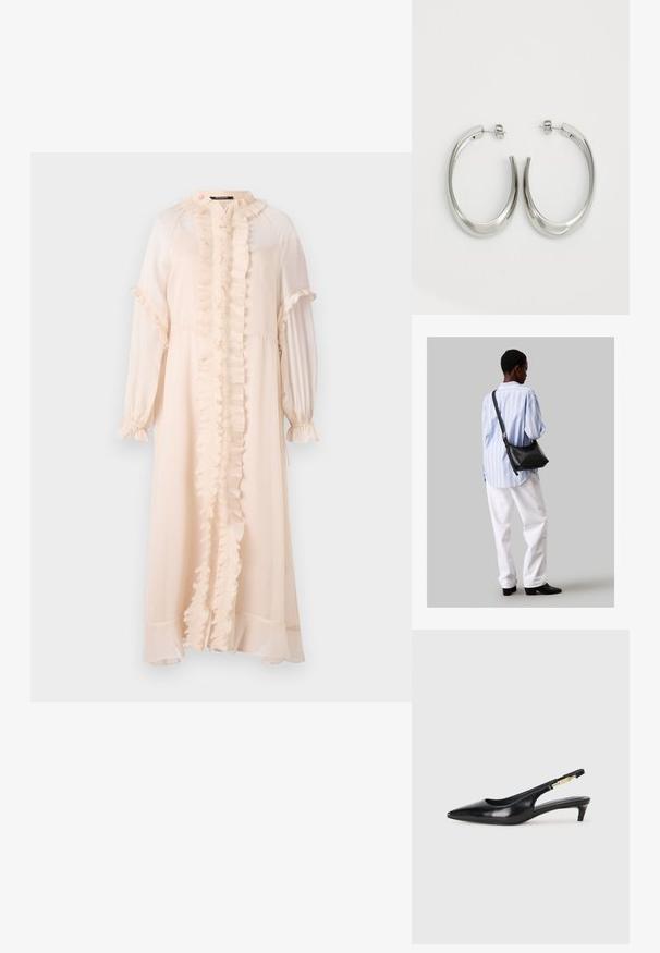 Dlouhé, světlounce růžové šaty vyrobené z lehkého materiálu. Mají volánkový přední díl, vysoký límec a dlouhé rukávy se nařasenými manžetami.; Černé kožené boty na podpatku s otevřenou patou a špičatou špičkou, s tenkým podpatkem a zlatým akcentem na nastavitelném pásku. Hladký povrch.; Černá kožená kabelka přes rameno s jemnou texturou, trojúhelníkovým tvarem a nastavitelným popruhem, v kombinaci se světle modrou pruhovanou košilí a bílými kalhotami.; Stříbrné kruhové náušnice s hladkým, zakřiveným designem. Vyznačují se lesklým kovovým povrchem a zapínáním na patent. Žádné viditelné vzory nebo akcenty.