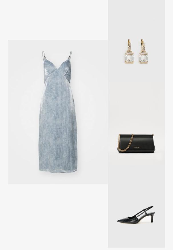 Satinspetsklänning i ljusblått med en texturerad mönstring, med justerbara axelband och design med överlappande fram. Midilängd med en slät finish.; Svart lackskin slingback-häl med spetsig tå, med texturerad ormskinnsprint, justerbar rem och en kort, texturerad blockklack.; Svart läderclutch med en guldkedjesjal, med en slät yta, rektangulär form och präglad märkning på framsidan.; Guldtonade örhängen med en rektangulär, klar kristall som hänger under en rad av små, runda klara accenter. Snygg, modern design.