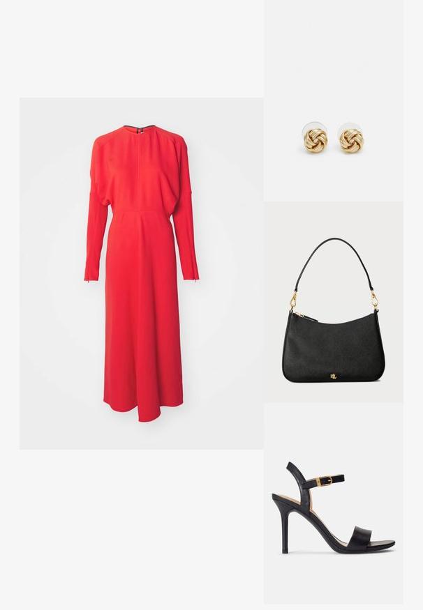 Červené šaty s dlhým rukávom, vysokým golierom, priliehavou vrchnou časťou a voľnou sukňou. Obsahuje jemné švy a zapínanie na zips na zadnej strane.; Čierne sandále na vysokom podpätku s hladkým koženým vrchom, otvorenou špičkou a dizajnom s jedným pásikom s akcentom zlatého spony.; Čierna kožená kabelka so štruktúrovaným dizajnom, vybavená zipsovým uzáverom, odnímateľným popruhom a zlatými hardvérovými akcentmi.; Náušnice s uzlom v zlatej farbe s prekrúteným dizajnom. Každá náušnica má kruhové priehľadné pozadie pre bezpečné nosenie.
