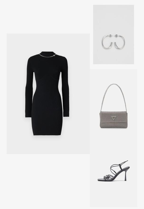 Czarna, prążkowana sukienka z długim rękawem o dopasowanym kroju. Posiada stójkę oraz srebrny łańcuszek na wysokości kołnierza. Miękka faktura.; Czarne sandały na wysokim obcasie mają cienkie paski z węzłowym wzorem, gładki, kwadratowy czubek i smukły obcas w stylu szpilki.; Jasnoszara metaliczna torebka na łańcuszku, ozdobiona małymi okrągłymi metalowymi ćwiekami oraz trójkątnym logo marki.; Srebrne kolczyki na biglu o gładkim, błyszczącym wykończeniu. O zaokrąglonym kształcie, lekkim designie, z zamknięciem na zatrzask.