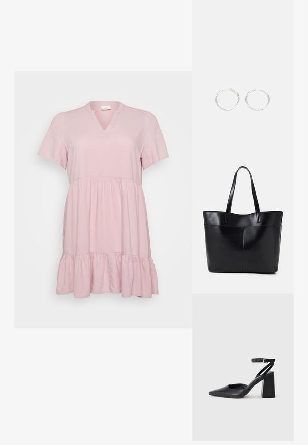 Ροζ φόρεμα κοντός μανίκι με V λαιμόκοψη, με χαλαρή γραμμή και στρώματα ριγωτής βάτας στο τελείωμα. Κατασκευασμένο από μαλακό, ελαφρύ ύφασμα.; Μαύρο δερμάτινο ψηλοτάκουνο παπούτσι με οξύ μυτερό τόξο, λουράκι στον αστράγαλο και χοντρό τακούνι. Λείος υφασματισμός, κομψός σχεδιασμός και μινιμαλιστική αισθητική.; Μαύρη δερμάτινη τσάντα tote με δύο μακριούς ιμάντες, λεία υφή και δομημένο σχήμα. Διαθέτει μπροστινή τσέπη για επιπλέον αποθήκευση.; Ασημένια σκουλαρίκια κρίκοι με κομψό, στρογγυλό σχέδιο, που διαθέτουν λεία επιφάνεια και χωρίς ορατά διακοσμητικά στοιχεία. Η διάμετρος δεν αναφέρεται.