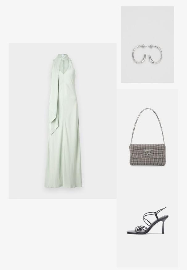 DAY Birger et Mikkelsen BRIELLE - Svečana odjeća - green; Crne sandale na visokoj potpetici imaju tanke trake s čvorastim dizajnom, glatki kvadratni vrh i elegantnu stiletto petu.; Svijetlosivi metalik ruksač s lancem, ukrašen malim okruglim metalnim zakovicama i trokutastim logotipom marke.; Srebro naušnice u obliku prstena s glatkom, sjajnom završnom obradom. Zaobljenog oblika, laganog dizajna, s kopčom na poleđini.