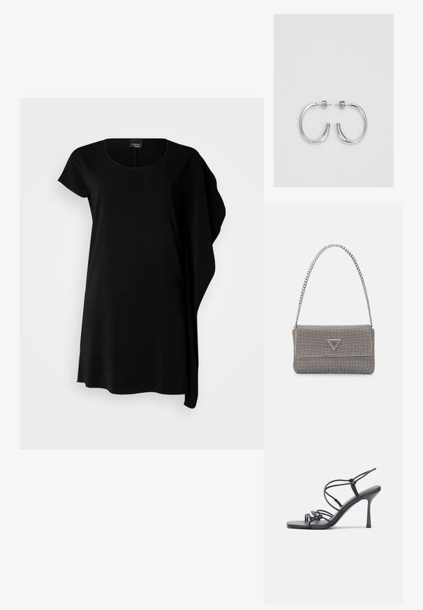 Crna haljina kratkih rukava, s okruglim izrezom, lepršavim dizajnom, mekanim materijalom, asimetričnim rubom i minimalističkim stilom.; Crne sandale na visokoj potpetici imaju tanke trake s čvorastim dizajnom, glatki kvadratni vrh i elegantnu stiletto petu.; Svijetlosivi metalik ruksač s lancem, ukrašen malim okruglim metalnim zakovicama i trokutastim logotipom marke.; Srebro naušnice u obliku prstena s glatkom, sjajnom završnom obradom. Zaobljenog oblika, laganog dizajna, s kopčom na poleđini.