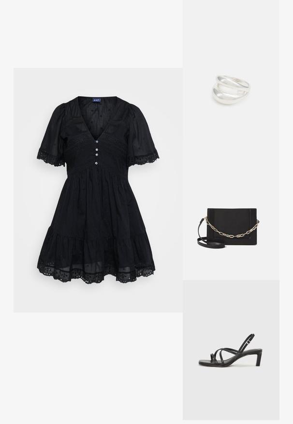 Musta mekko, joka on valmistettu kevyestä kankaasta, jossa on istuva bodice, lyhyet puff-hihat, V-aukko, nappiyksityiskohtia ja kirjailtuja korostuksia hameessa.; Mustat hihnalligat, joissa on neliön muotoinen kärki ja matala lohkokorko. Ominaisuuksiin kuuluu useita ohuita hihnoja ja säädettävä nilkkahihna. Valmistettu sileästä nahasta.; Musta nahkainen olkalaukku, jossa on sileä pinta, suorakulmainen muoto ja metalliketju yksityiskohtana edessä. Mukana säädettävä hihna.; Hopeinen kaksinkertainen rengas, jossa on sileä, kiillotettu pinta. Siinä on sulava, kaareva muotoilu, jossa on päällekkäisiä osia modernin ilmeen saavuttamiseksi.