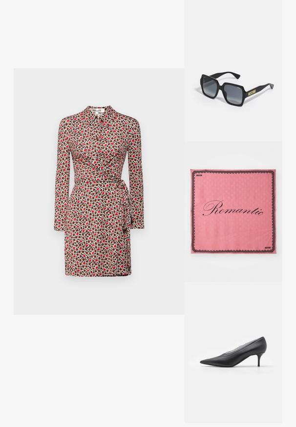 Šaty s dlouhým rukávem, které mají přiléhavý pas, zavinovací design a geometrický vzor v červené, krémové a hnědé barvě. Hladká struktura látky.; Černá lodička s špičatou špičkou vyrobená z hladké kůže. Obsahuje štíhlý podpatek a minimalistický design bez viditelných ozdob.; Černé sluneční brýle ve tvaru čtverce s gradientními šedými skly; mají jemné detaily a žluté logo "MOSCHINO" na ramínku.; Růžový hedvábný šátek s černým krajkovým okrajem. Slovo "Romantický" je zobrazeno velkým kurzívním písmem, s jemným vzorem značky v pozadí.
