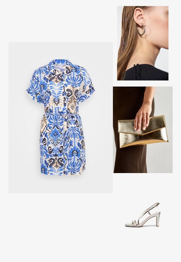 Rövid ujjú ruha kék virágmintával, bézs és fekete díszítéssel. Könnyű anyagból készült, gombos elülső résszel és övvel.; Fémes ezüst színű magassarkú szandál nyitott orral, három vékony pánttal a lábfejen és egy csatfüles bokapánttal.; Arany fémes clutch táska sima textúrával, háromszög alakú csattal. A kéz, amely tartja, szépen manikűrözött körmökkel rendelkezik.; Ez egy ezüst fülbevaló, sima felülettel, amelyen apró arany díszítőelemek találhatók. Kerek formájú és a fülcimpán viselik.