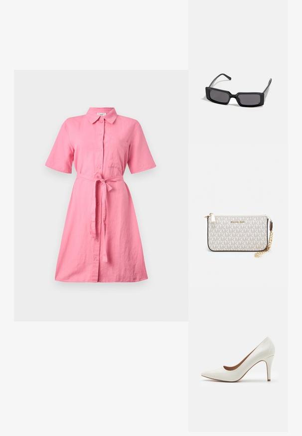 Roza lanena obleka s kratkimi rokavi, gumbi na sprednji strani in pasom za zavezovanje. Ima žep na prsih in sproščen kroj.; Bela lakirana usnjena čevlja z visoko peto in ostrim nosom ter gladko površino, ki ima vitko peto in nizek izrez okoli odprtine.; Črne sončne očala s pravokotnim okvirjem, temnimi lečami in gladko sijajno površino. Imajo tanke temple z diskretnim oznako na strani.; Michael Kors denarnica v bež lakiranem platnu z mišičnim vzorcem ponavljajočega se logotipa MK, z zlatim okovjem in snemljivo verižico.