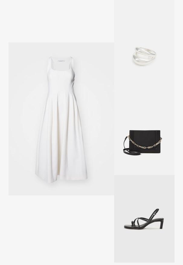 Philosophy di Lorenzo Serafini ABITO mleczny; Czarne sandały na obcasie z prostokątnym noskiem i niskim słupkowym obcasem. Posiadają wiele cienkich pasków i regulowany pasek na kostkę. Wykonane z gładkiej skóry.; Czarna skórzana torebka typu crossbody z gładką teksturą, prostokątnym kształtem oraz metalowym detalem w postaci łańcuszka z przodu. W zestawie regulowany pasek.; Srebrna obrączka podwójna z gładką, polerowaną powierzchnią. Posiada płynny, zakrzywiony kształt z nakładającymi się sekcjami, co nadaje nowoczesny wygląd.