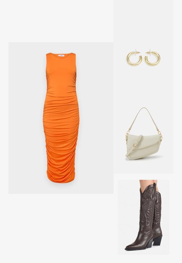 Rochie portocalie fără mâneci, ajustată pe corp, cu striații orizontale pe întreaga lungime, dintr-un material elastic și neted, de lungime până la genunchi.; Bocanci de cowboy din piele maro, cu vârf ascuțit și toc pătrat, având cusături detaliate și accente ridicate pe tijă.; Geantă mică de crem cu un finisaj texturat, curea lungă și ajustabilă, accent cu lanț și închidere cu clapetă. Detalii din hardware aurie.; Cercei cercuri din aur cu un finisaj neted și strălucitor. Design circular cu un mic suport și un spate transparent pentru o purtare sigură.
