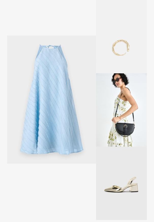 Svetlo modra brezrokavna obleka z dizajnom z vrvico okoli vratu. Ima diagonalne teksturirane črte in tekoč A-linijski silhueto.; Zlati, kovinski slingback čeveljci z ostrim nosom in masivnim peto. Gladka tekstura, minimalistična zasnova in ozka zanka.; Črna usnjena torbica s ukrivljeno obliko, z odstranljivo naramnico in zlatimi dodatki. Torbica ima pokrov s podrobnostmi v obliki zaponke.; Zlati prstan s organskim, zvitim dizajnom, gladko površino in taperiranimi konci, ki ustvarja modernega, skulpturalnega videza.