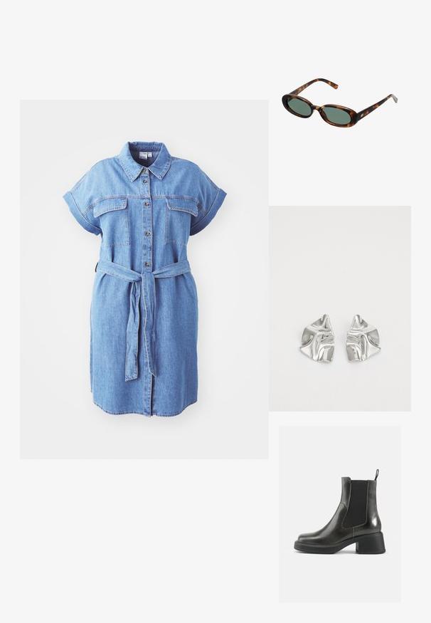 Farmering ingruha rövid ujjakkal, gombos elülső résszel, két mellzsebbel és megkötős derékpánttal; egyenes szabású és közepes hosszúságú.; Fekete bőr bokacsizmák sima felülettel, rugalmas oldalsó panelekkel és vastag sarkakkal. Jellemzőjük egy húzófül, amely megkönnyíti a felvételt.; Tortojásmintás napszemüveg ovális kerettel és zöld lencsékkel. Vékony szárakkal rendelkezik, fémes kiegészítővel a csuklók közelében.; Ezüst fém fülbevalók hullámos, szobrászati kialakítással, fényes felülettel és szabálytalan formákkal, amelyek a kortárs esztétikát hangsúlyozzák.