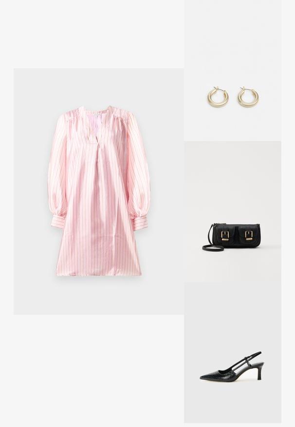 Lys rosa kjole med vertikale hvite og korallstriper, med V-hals og puffede lange ermer. Glatt, satinlignende tekstur.; Sorte patent slingback hæl med spids tå, featuring tekstureret slangeskind, justerbar rem og en kort, tekstureret blokhæl.; Svart skinn crossbody veske med to frontlommer, gyldne spenner, glidelåslukking og en slank stropp. Teksturert overflate og kompakt rektangulær form.; Lauren Ralph Lauren BASIC SMALL HOOP - Øredobber - gold-coloured