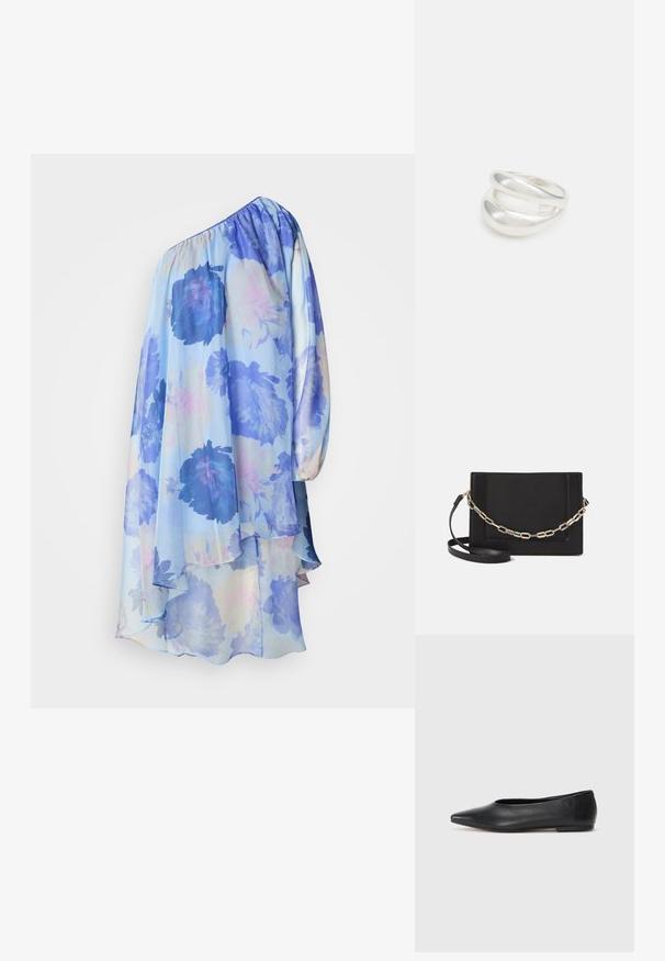 Šviesiai mėlyna su gėlėmis suknelė vienos peties, puošta didelėmis mėlynomis gėlėmis. Minkšta, permatoma medžiaga krenta su sluoksniuota apačia ir ilgu rankoviu.; Juodas odinis baleto batas, su smailiu pirštu, minimalistinio dizaino, lygiu paviršiumi, žemo profilio kulnu, be matomos aparatūros ar papuošimų.; Juodas odinis per petį nešiojamas krepšys turi lygų paviršių, stačiakampio formą ir metalinę grandinėlę priekyje. Pridedama reguliuojama dirželis.; Sidabrinis dvigubas žiedas su lygiu, poliruotu paviršiumi. Pasižymi sklandžiu, kreiptu dizainu su persipinančiomis dalimis, suteikiančiomis modernų išvaizdą.