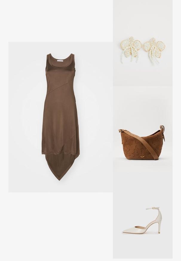 Bruine mouwloze jurk met een hoge lage zoom, gemaakt van een gladde stof. Heeft diagonale naaddetails voor een extra ontwerpelement.; Witte leren hoge hak schoen met een spitse neus, enkelbandje en een slanke stiletto hiel. Gladde textuur met een subtiele glanzende afwerking.; Bruine suède schoudertas met een geperst bloemmotief, aangevuld met een gladde bruin leren schouderband en accenten in goudkleurig metaal.; Parel bloem oorbellen met gouden accenten. Elke bloemblad bevat kleine, ronde parels in een bloemontwerp, met hangende pareldetails.