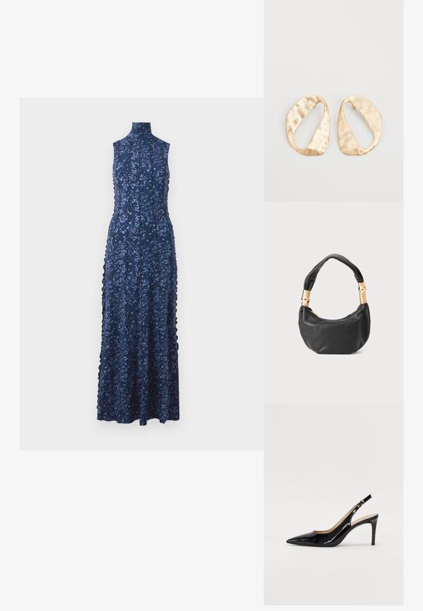 Marineblauwe, mouwloze maxi-jurk met een hoge hals, voorzien van een bloemenkantlaag en geschulpte randen langs de zijkanten.; Zwarte gepatineerde leren slingback pump met een puntige neus, slanke hak en een subtiel uitgesneden ontwerp. Bevat een gouden gesp op de band.; Zwarte leren handtas met een ronde vorm, zachte textuur en een geknoopt handvat met gouden hardware accenten. Met rits sluiting.; Een paar onregelmatig ovale, gouden metalen oorbellen met een gestructureerd, lichtgehamerd oppervlak op een witte achtergrond.