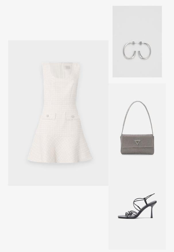 Balts tweed kleita ar izsistām svārkiem, apaļu izgriezumu un divām priekšējām kabatām, kuras izceļ apaļie pogas. Tekstūrēts, strukturēts dizains.; Melnas augstpapēžu sandales ar plāniem siksniņām un mezgla dizainu, gluda kvadrātveida purngalu un elegantu stiletto papēdi.; Gaiši pelēka metāla rokassoma ar ķēdes siksnu, rotāta ar mazām apaļām metāla kniedēm un trīsstūra zīmola logo.; Sudraba riņķveida auskari ar gludu, spīdīgu apdari. Apaļas formas, viegla dizaina, ar aizdari uz stieples.